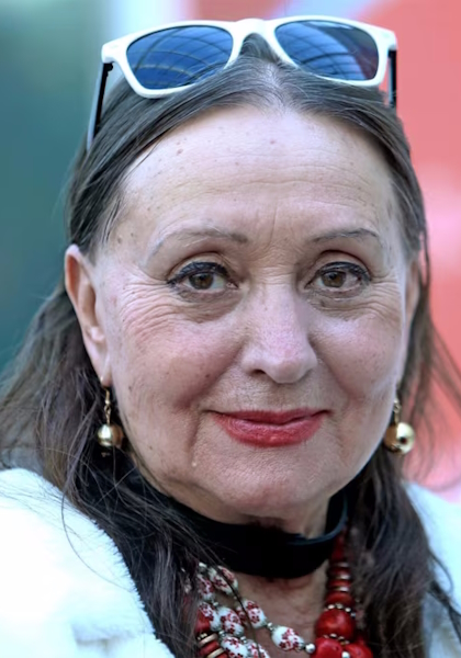 Лариса Кадочникова