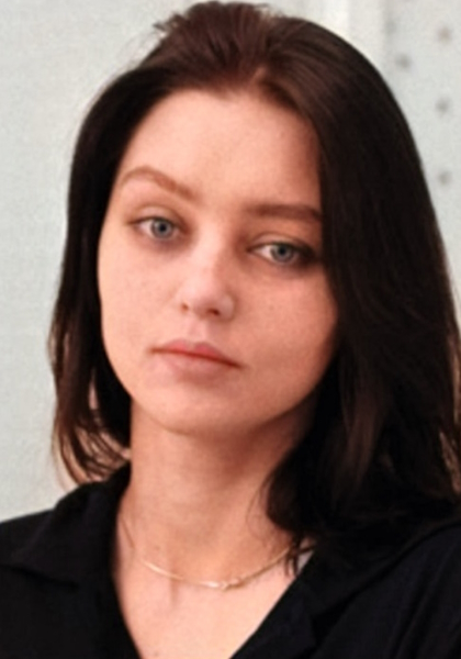 Настя Голубєва Каракс