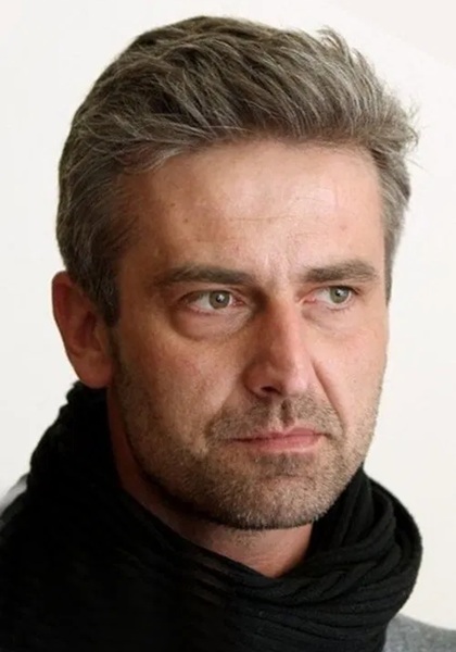 Роман Зах